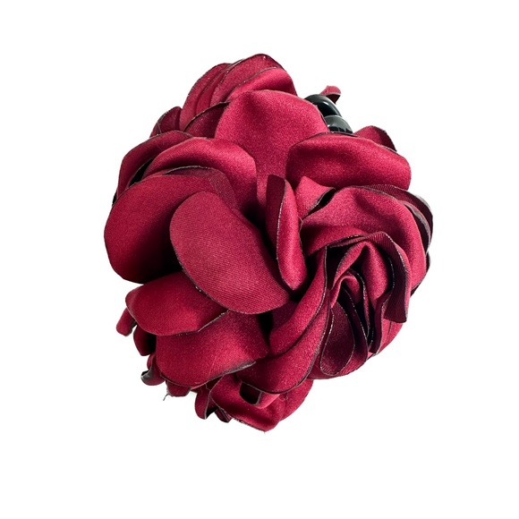Pretty Boho Rosette Flower Hair Clip in Red - Picture 2 of 7